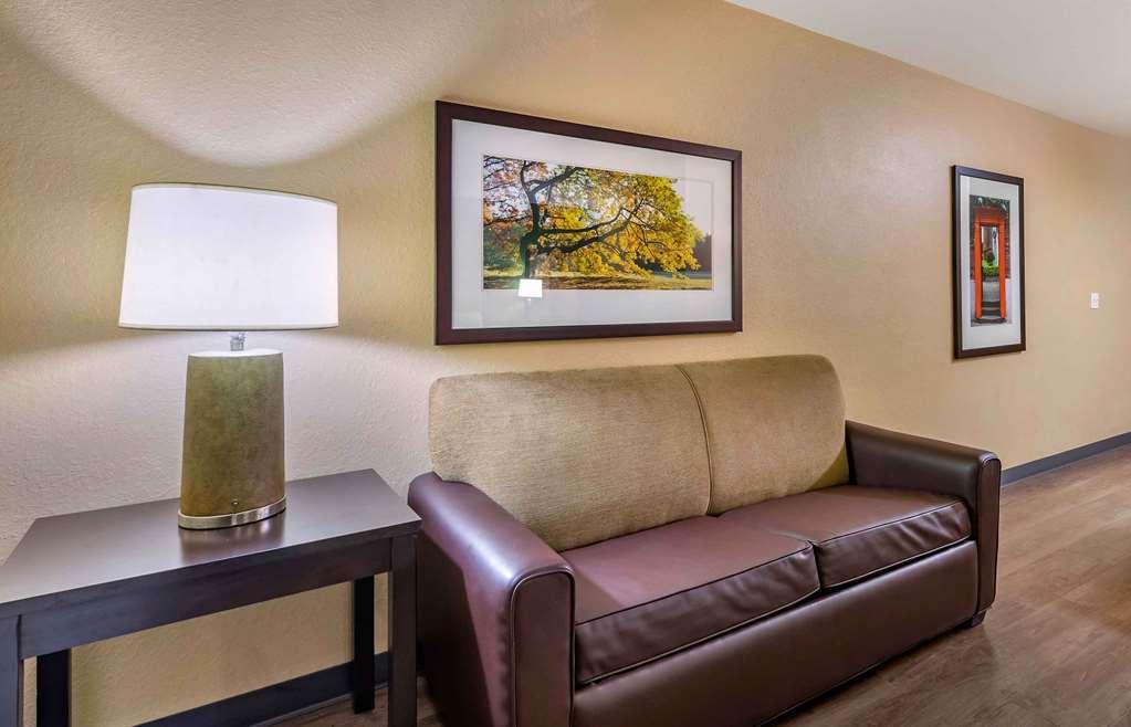 Extended Stay America Suites - Clearwater - Carillon Park Room photo